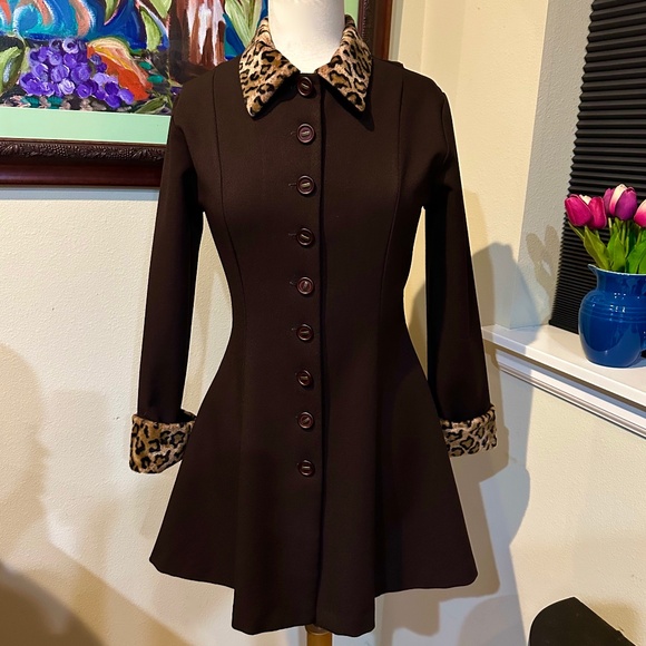 Elevens Jackets & Blazers - Rich Chocolate Brown Peplum Jacket w/ Faux Leopard Fur Accents - Vintage 1980s
